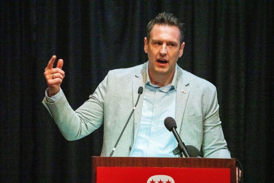Lahn Wins Iowa GOP Nomination 2 Lahn Wins Iowa GOP Nomination