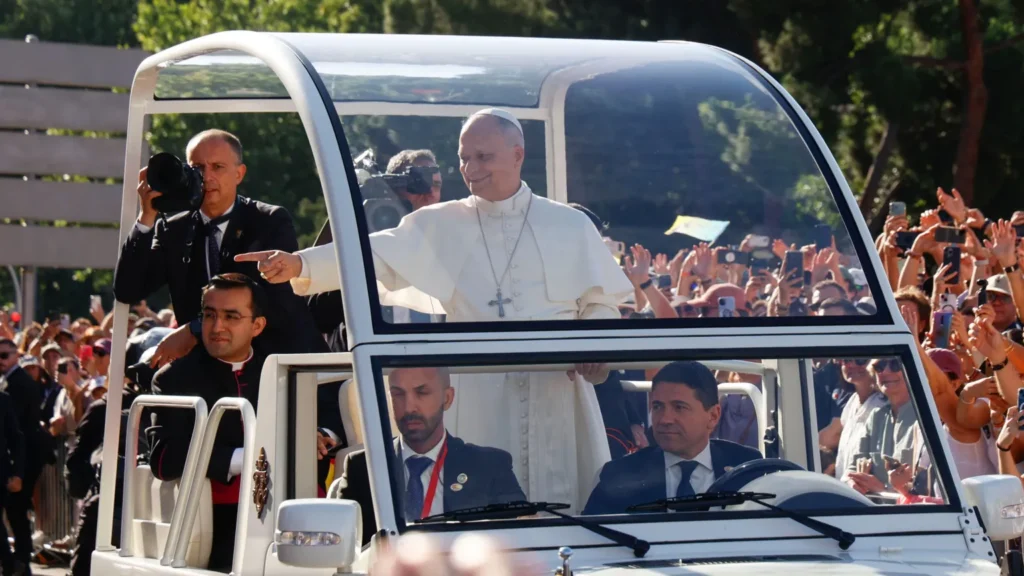 1.2 Million Attend Papal Mass in Madrid 5 1.2 Million Attend Papal Mass in Madrid