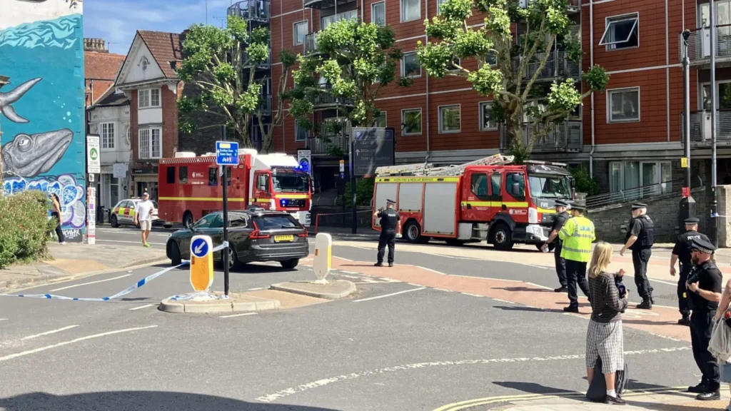 Bristol City Centre Evacuated After Major Gas Main Rupture 1 1000037185