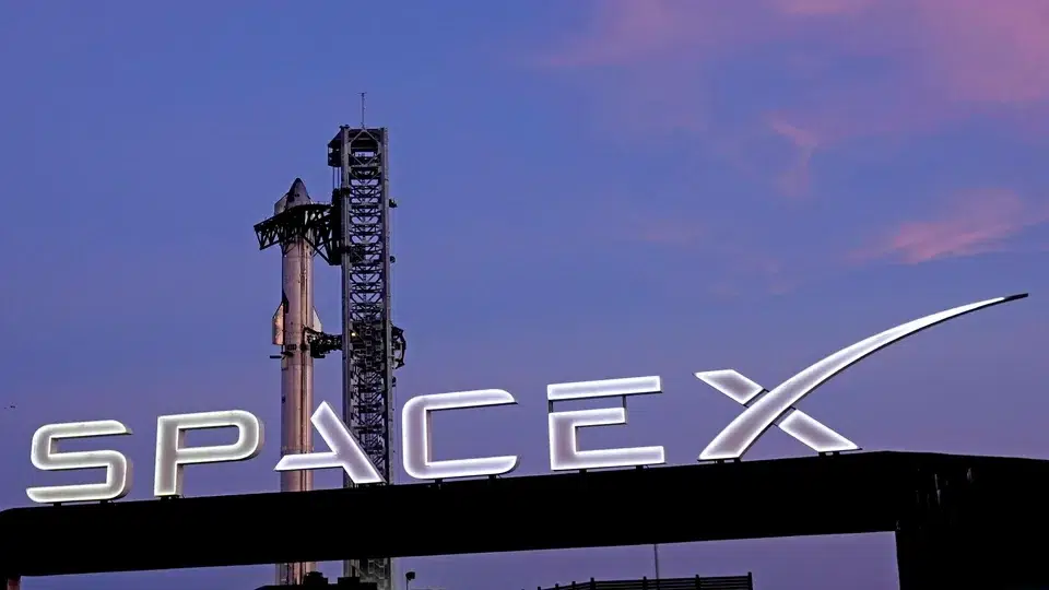 SpaceX Shares Poised for 35% Debut Surge