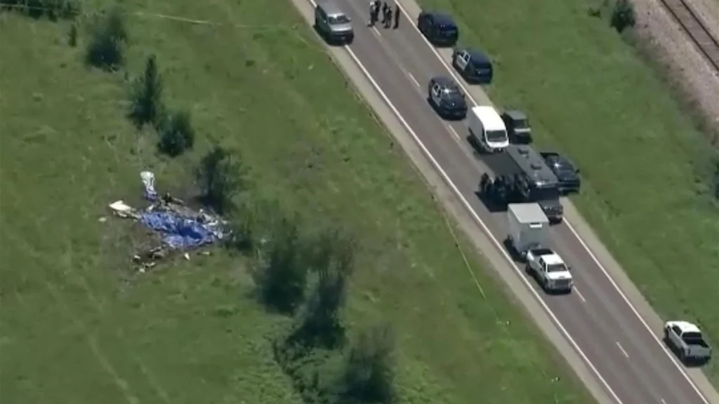 12 Killed in Missouri Skydiving Plane Crash 15 12 Killed in Missouri Skydiving Plane Crash