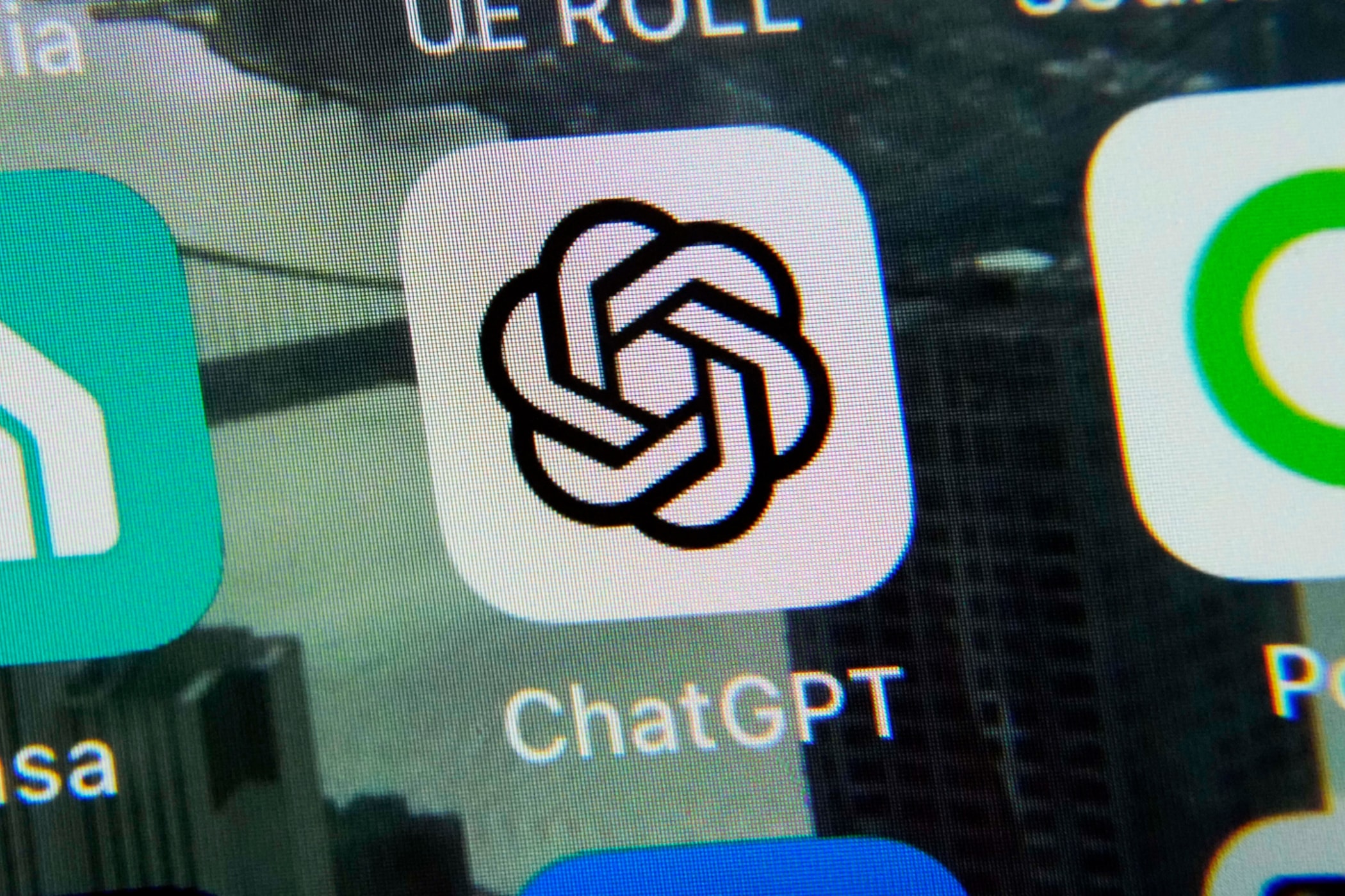 Apple Files Major Trade Secret Lawsuit Against OpenAI Over Alleged Hardware Theft
