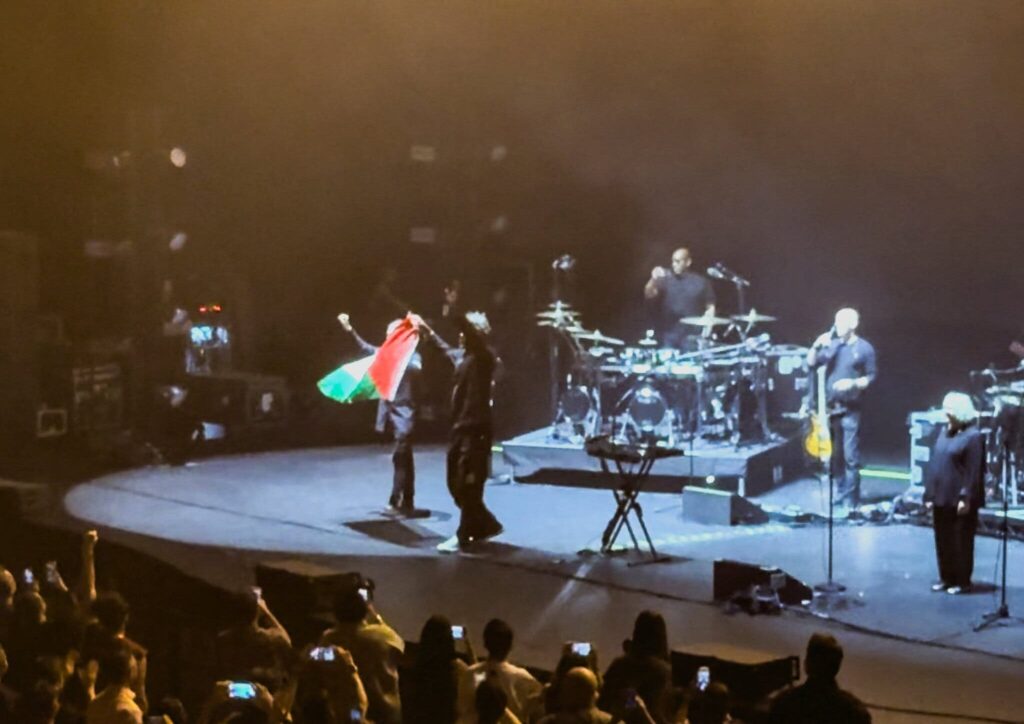 Singapore Bans Massive Attack Over Palestinian Flag 1 1000053418
