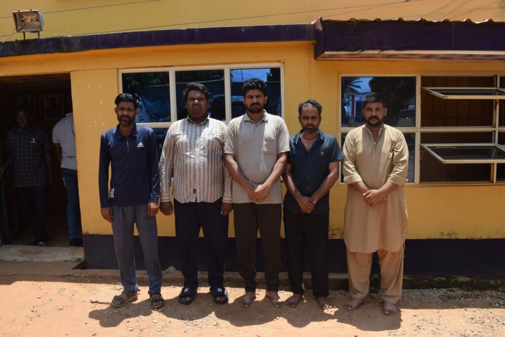 Police Arrest Five Pakistani Nationals in Benue, Recover 35 Phones