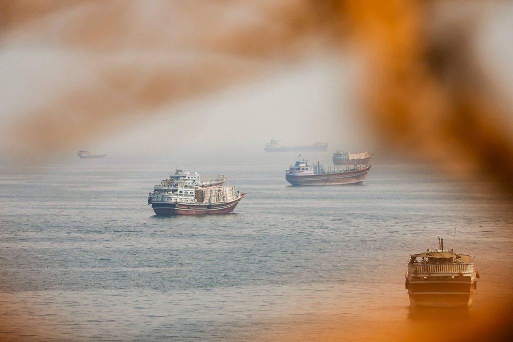 US Launches New Strikes on Iran Amid Strait of Hormuz Escalation 1 1000056472